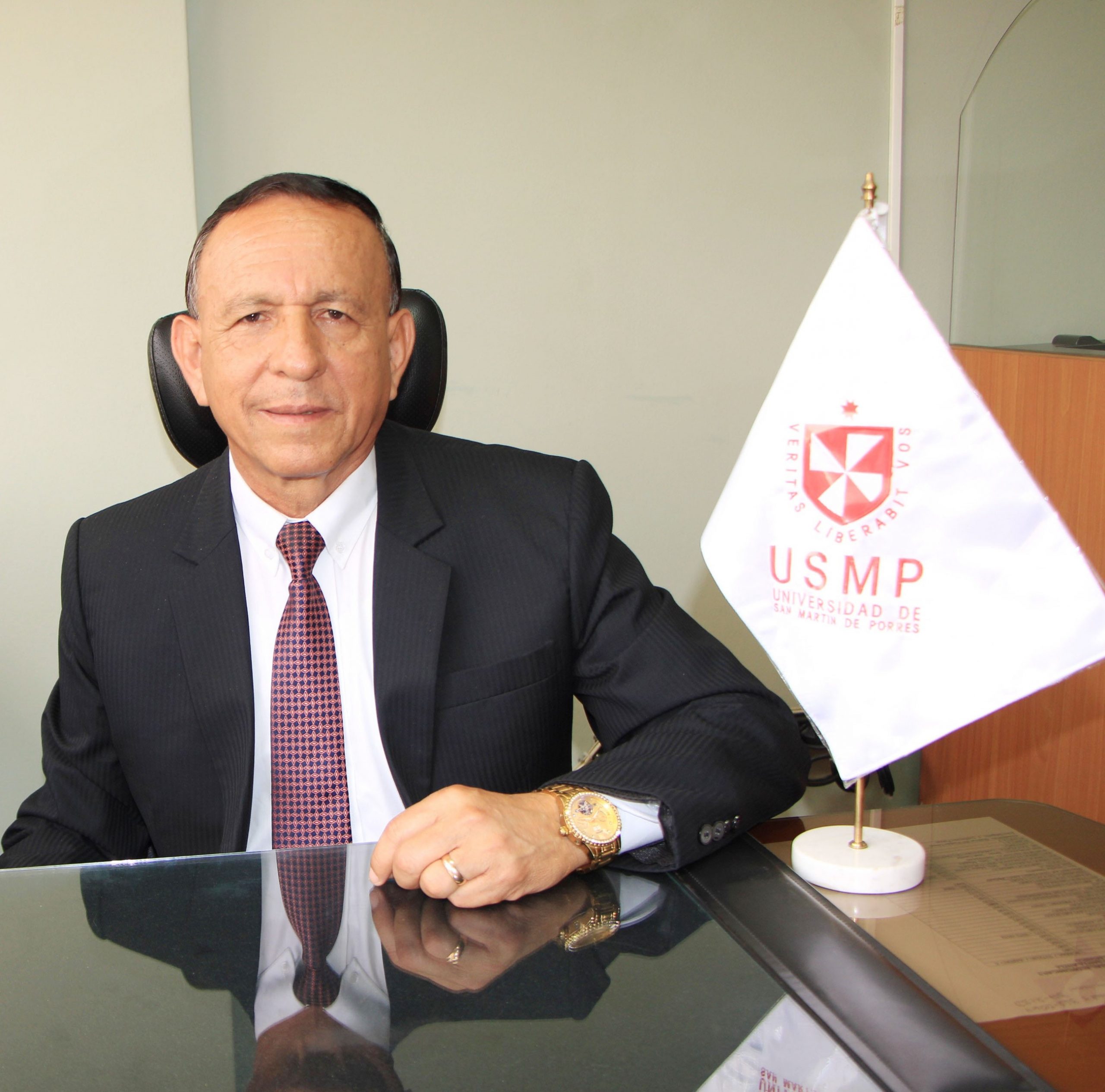 Dr. Alonso Rojas Mendoza